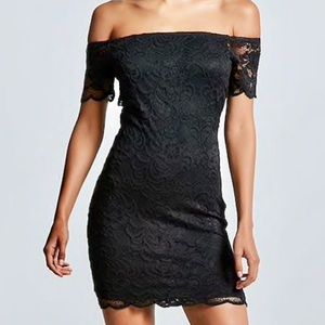 🖤Black lace off the shoulder bodycon dress.🖤
